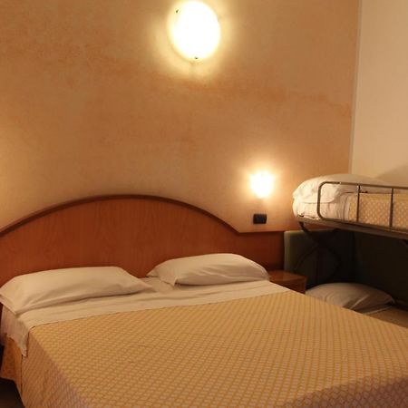Hotel Adele 벨레지아아지마리나 외부 사진