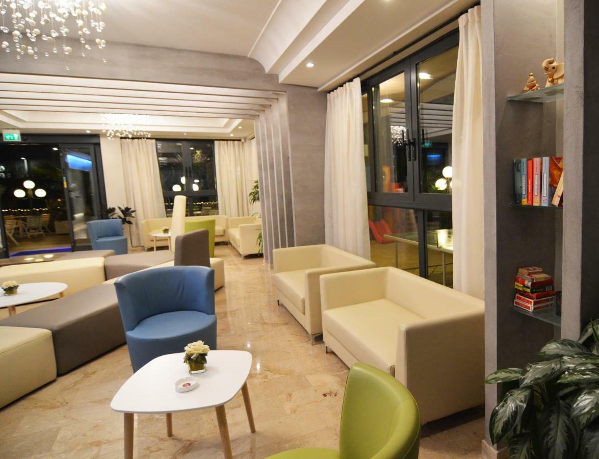 Hotel Adele 벨레지아아지마리나 외부 사진