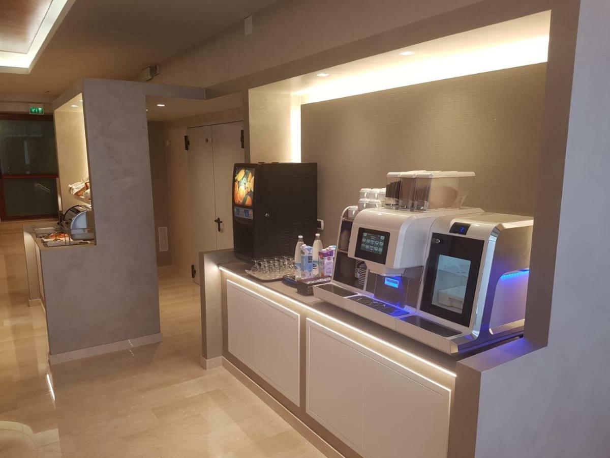 Hotel Adele 벨레지아아지마리나 외부 사진