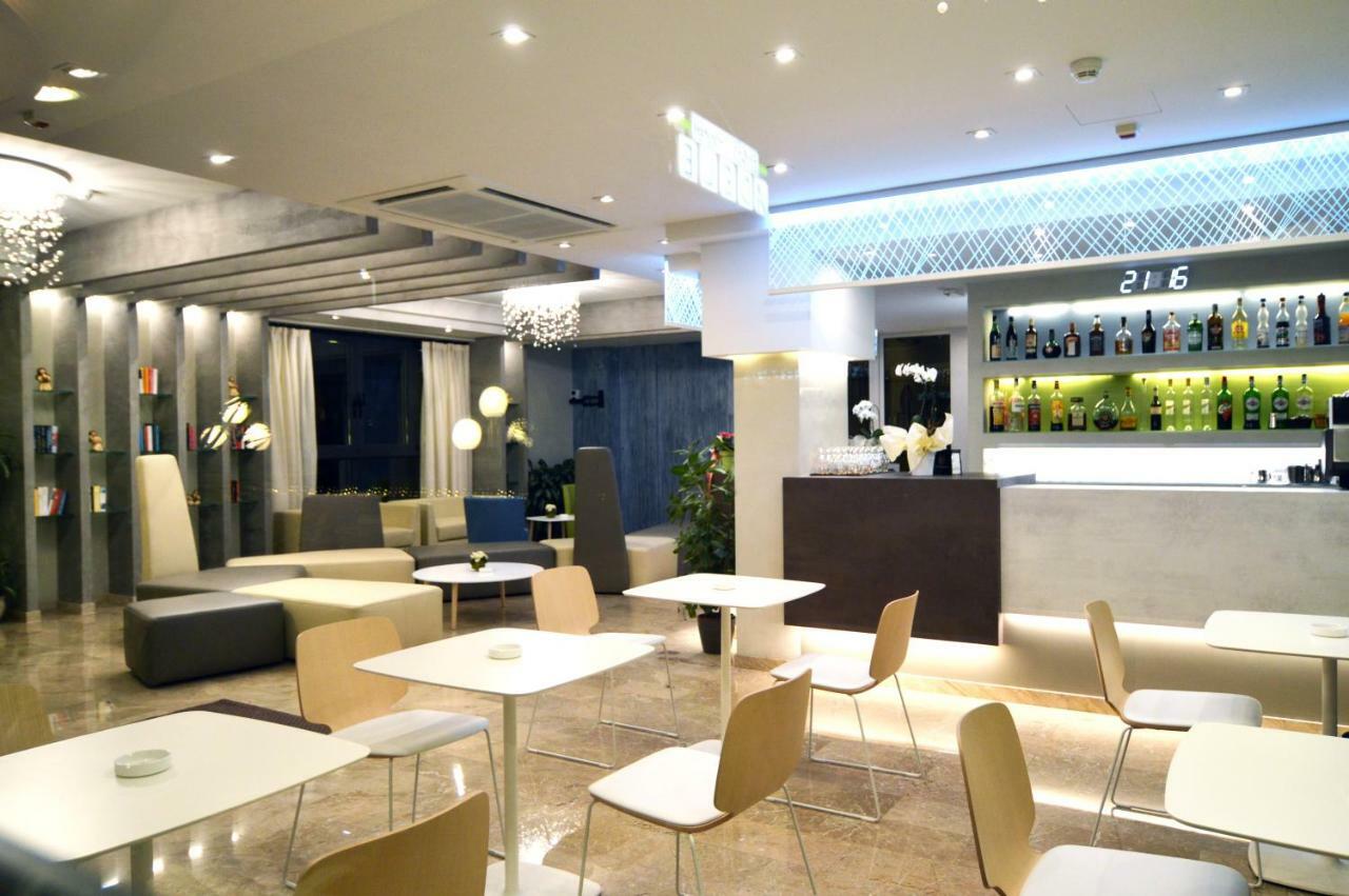 Hotel Adele 벨레지아아지마리나 외부 사진