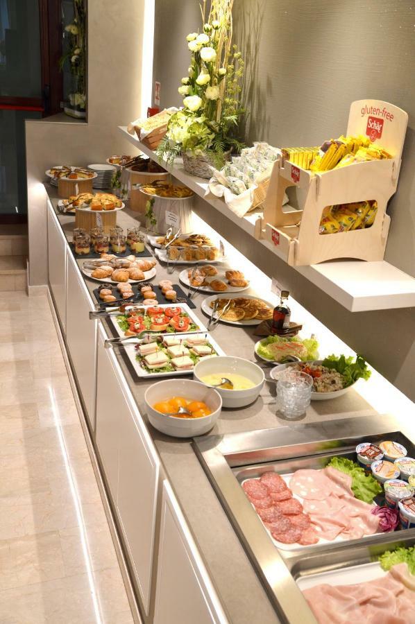 Hotel Adele 벨레지아아지마리나 외부 사진