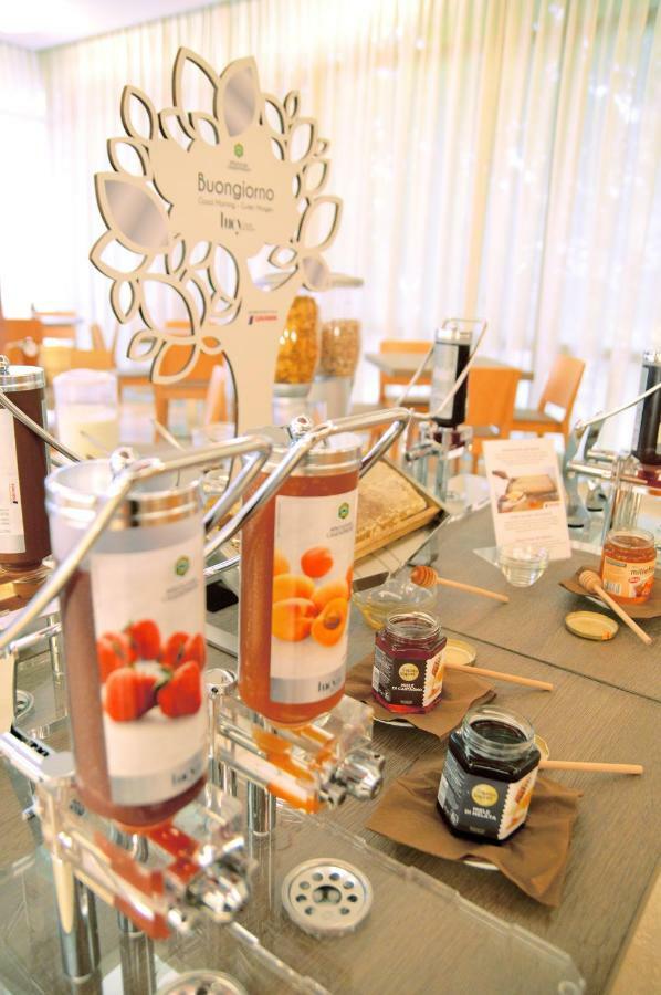 Hotel Adele 벨레지아아지마리나 외부 사진